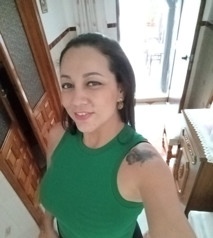 Guapa jovencita disponible en la zenia