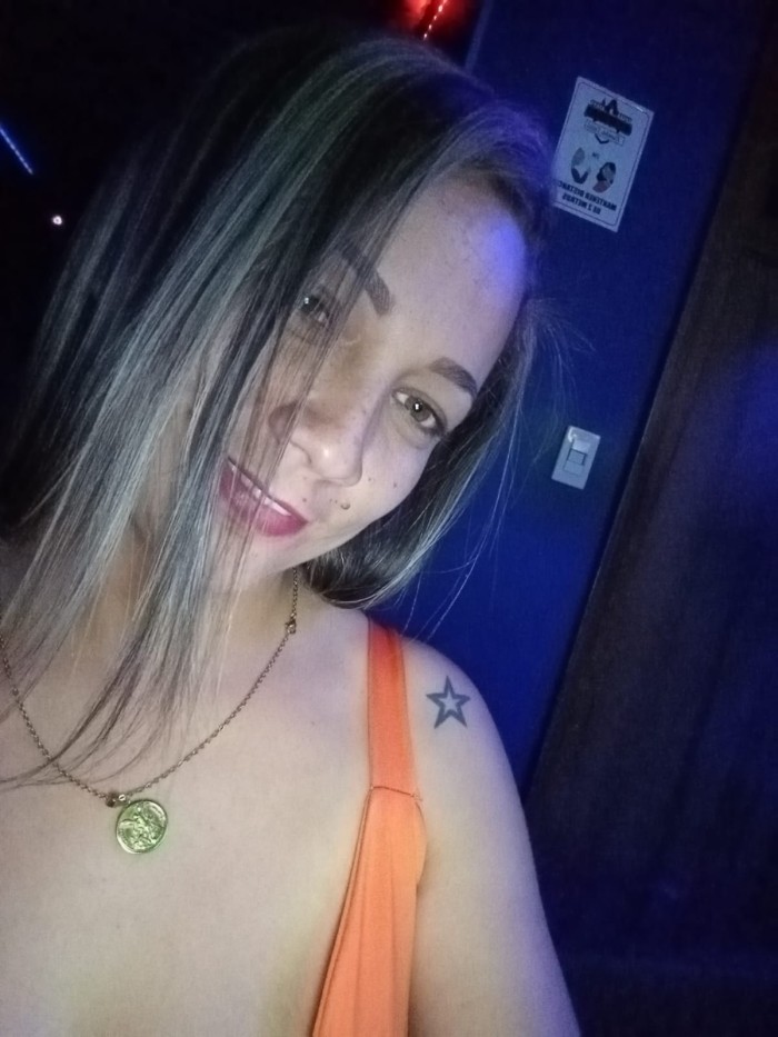 Guapa jovencita disponible en la zenia