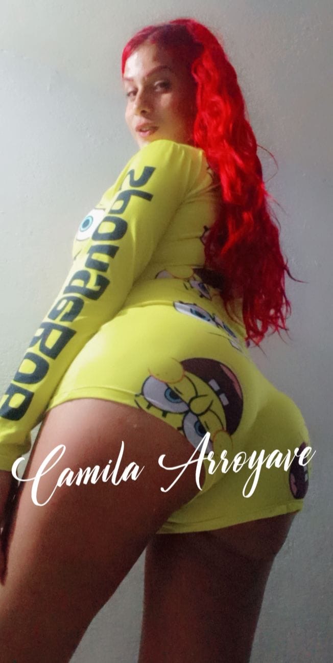 María Camila colombiana pelirroja
