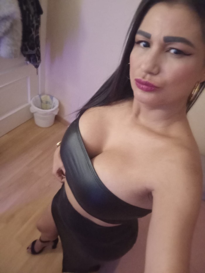 HERMOSA SENSUAL APASIONADA DESEOSA DE SEXO
