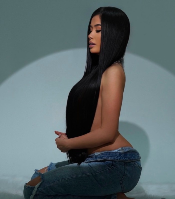 EN TENERIFE SUR DIOSA DEL SEXO MUY COMPLACIENTE