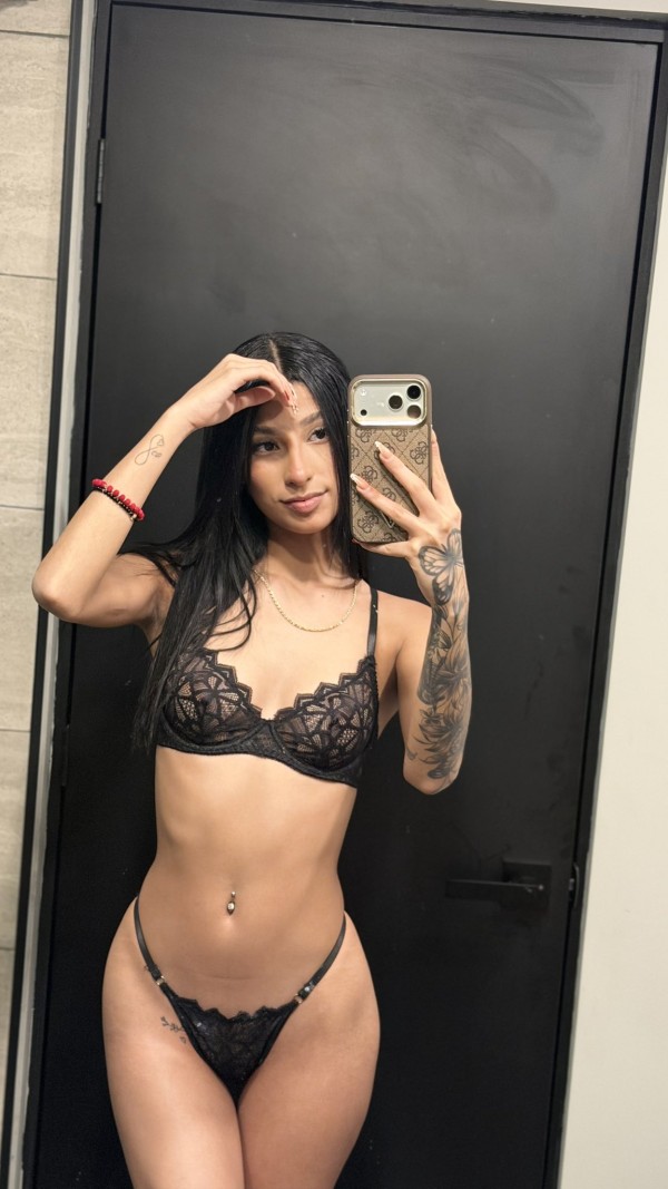 SOFIA rubia JOVENCITA FIESTERA CERCA DE TU ZON