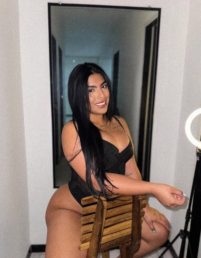 EN ALMERIA SENSUAL ARDIENTE ESCORT COLOMBIANA