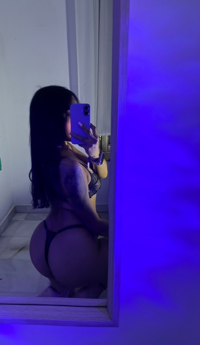 Soy la dulzura q andabas buscando joven guapa ….