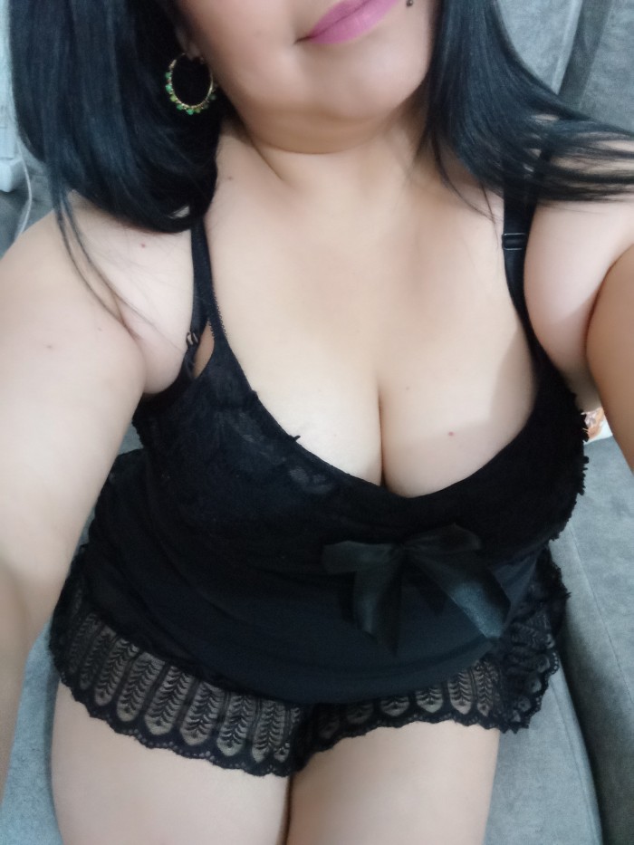 Hola soy Yamila rellenita guapísima