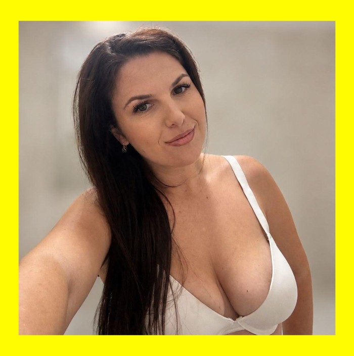$$ FOTOS REALES $$ LISA: GUAPA MORENA ESPECTACULAR EN TORREVIEJA CENTRO $$