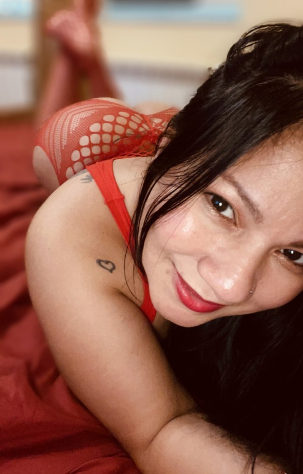 RICA COLOMBIANA FIESTERA RECIEN LLEGADA