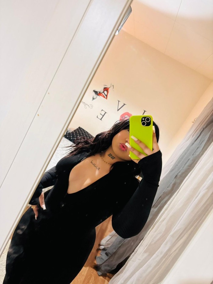 Mia jovencita encantadora y entregada