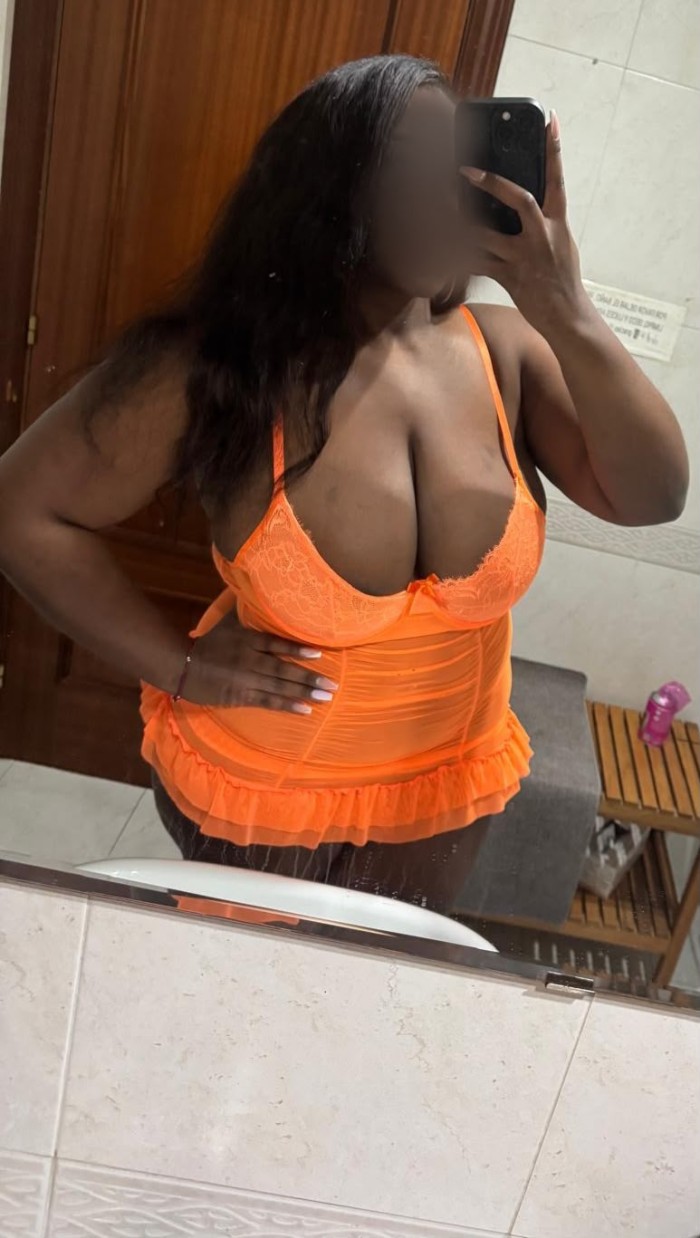 CARLA CHICA CARIÑOSA LLEGA EN TU CIUDAD