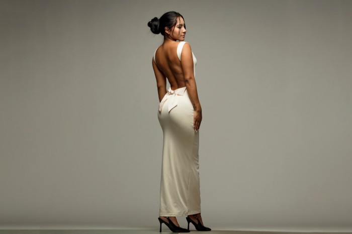 Zara – Modelo Venezolana en Ibiza | Distinción,