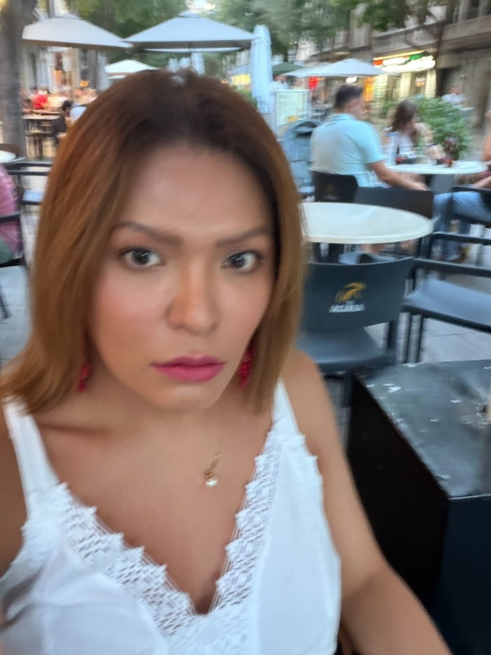 Pasiva nifomana  viciosa  por plaza España para ma