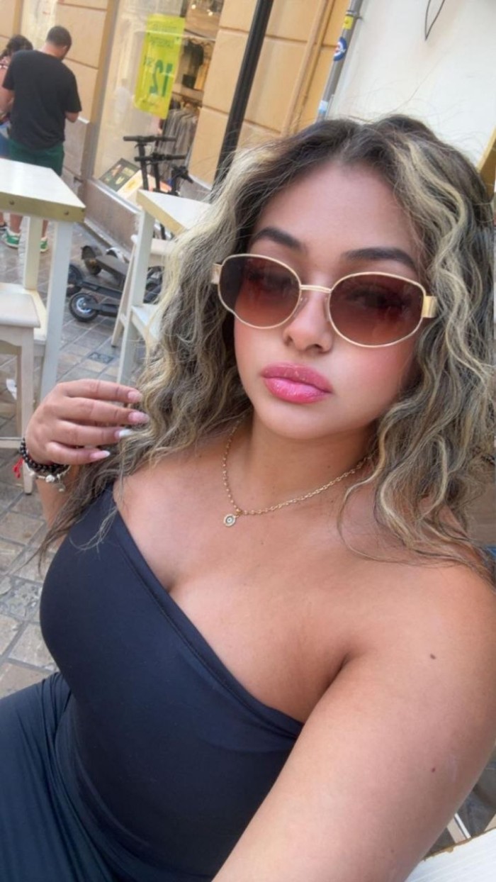 LUJO Y ELEGANCIA , VENEZOLANA 24H EN MALAGA