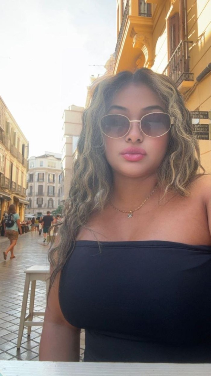 LUJO Y ELEGANCIA , VENEZOLANA 24H EN MALAGA