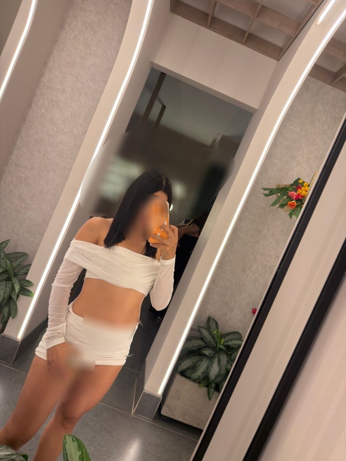 CANDENTE LATINA SEXY Y DIVERTIDA … VIA JULIA