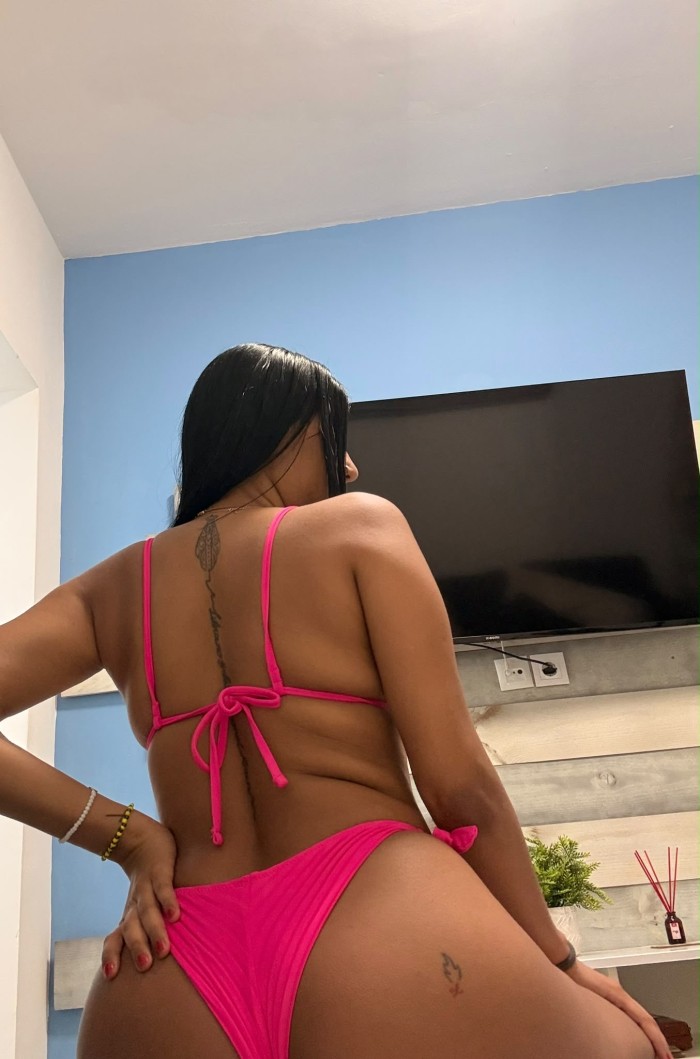Chica jovencita muy cachonda en Tres Olivos