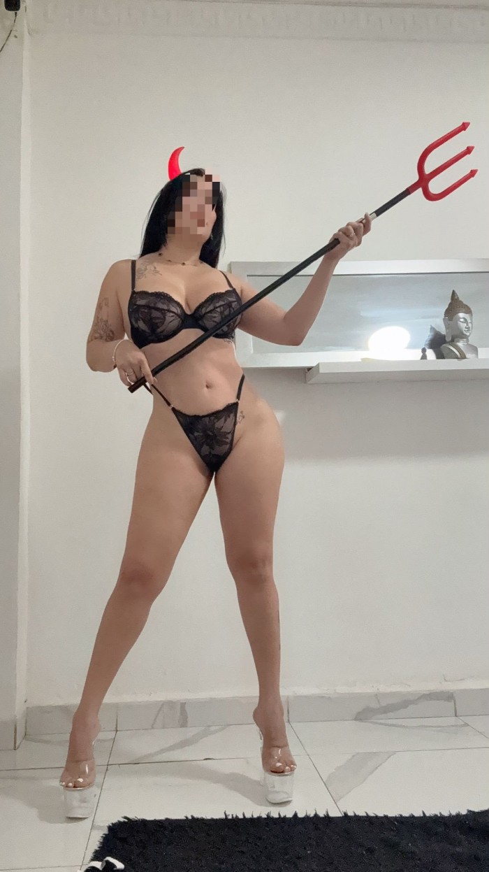 DANIELA MUY FOGOZA LATINA MUY ARDIENTE