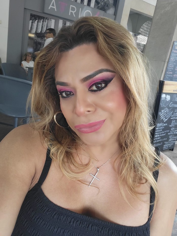 CHICA TRANS VIOLETA FERRER! ARDIENTE Y JUGUETONA EN FUENGIROLA