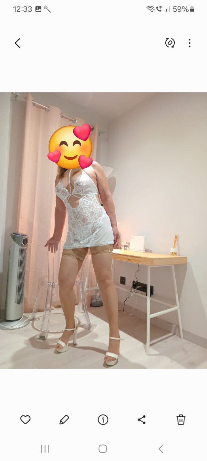 MAICA MADURITA LATINA SEXY Y CACHONDA MUY IMPLICADA Y COMPLACIENTE