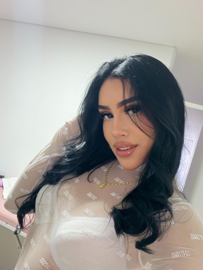EN ALCOY SEXO FIESTA JOVENCITA COLOMBIANA CACHONDA