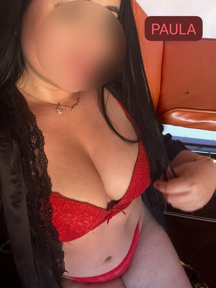 COLOMBIANA JOVENCITA, BELLA Y MUY CALIENTE