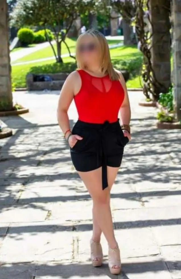 DIOSA DEL PLACER COMPLACIENTE A TUS CAPRICHOS