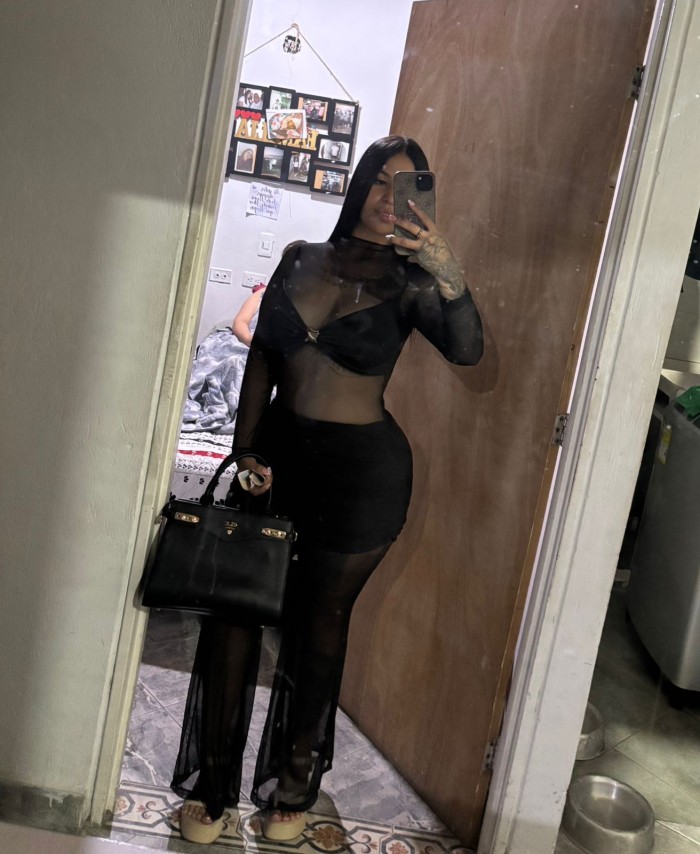 Mujer exótica, divertida y espectacular