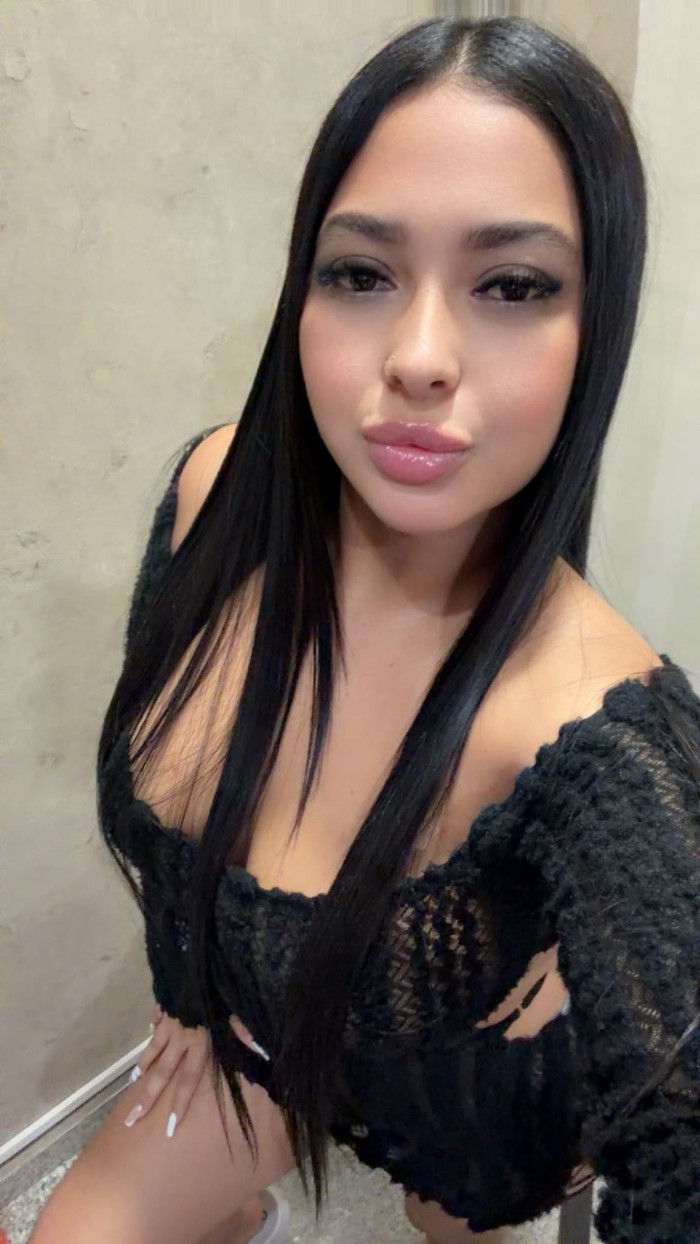 Vanesa chica guapa, y con ganas de experimentar