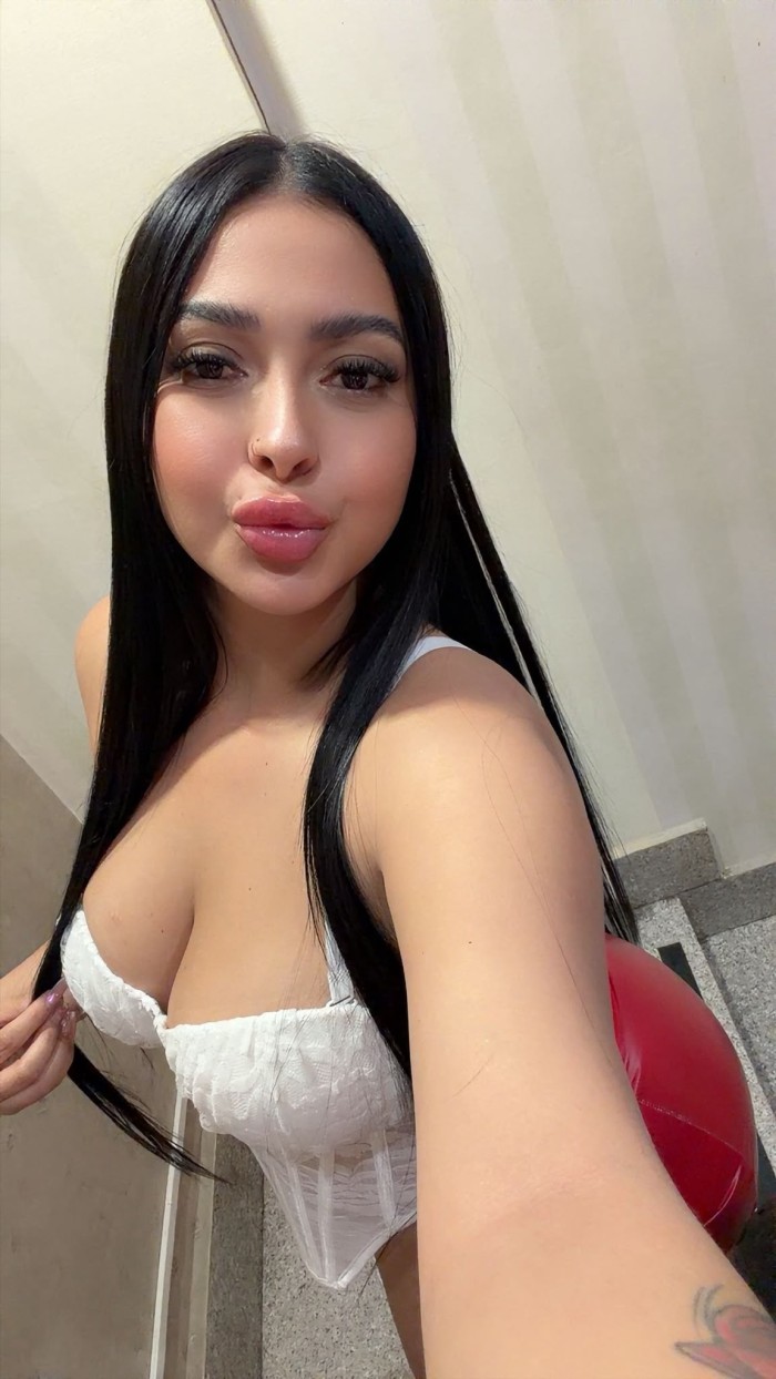 Vanesa chica guapa, y con ganas de experimentar