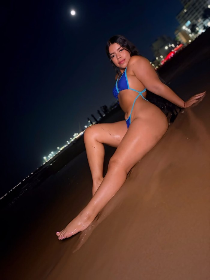 EN GANDIA – COLOMBIANA JOVENCITA TRAVIESA Y CALIENTE