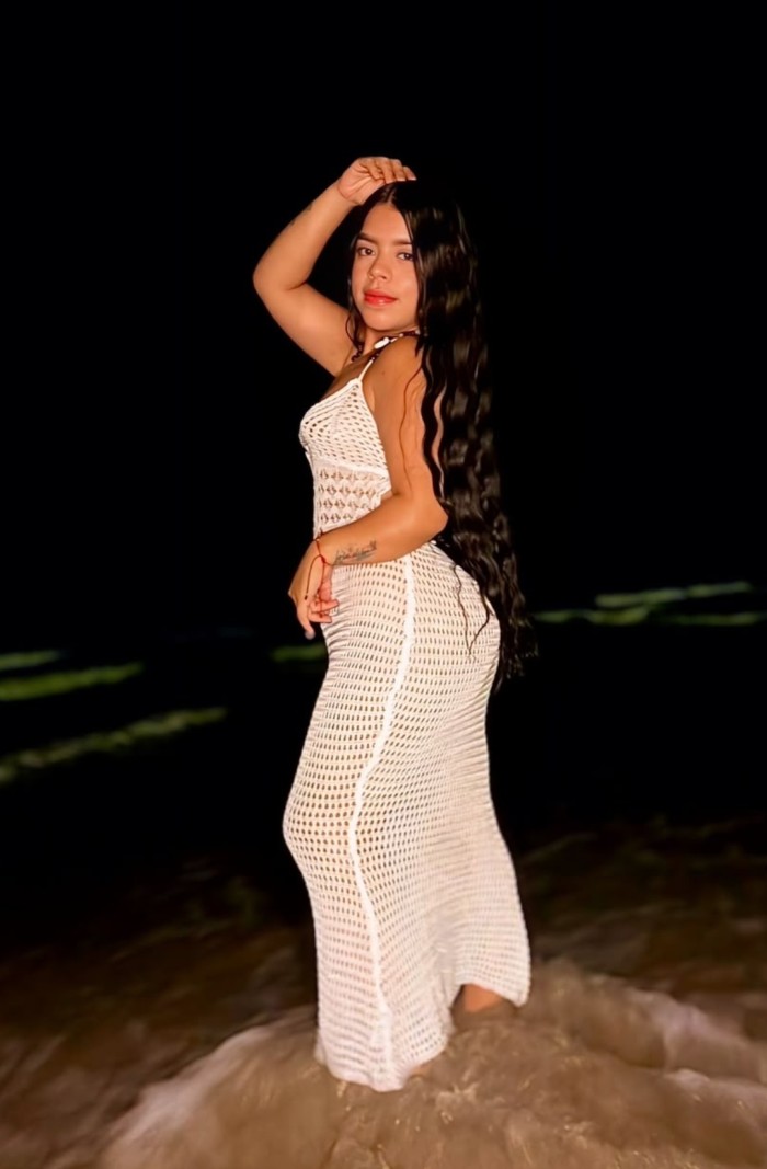 EN GANDIA – COLOMBIANA JOVENCITA TRAVIESA Y CALIENTE
