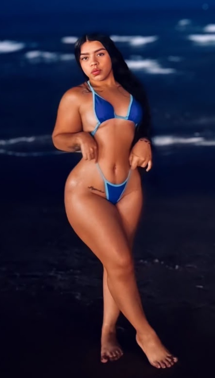 EN GANDIA – COLOMBIANA JOVENCITA TRAVIESA Y CALIENTE