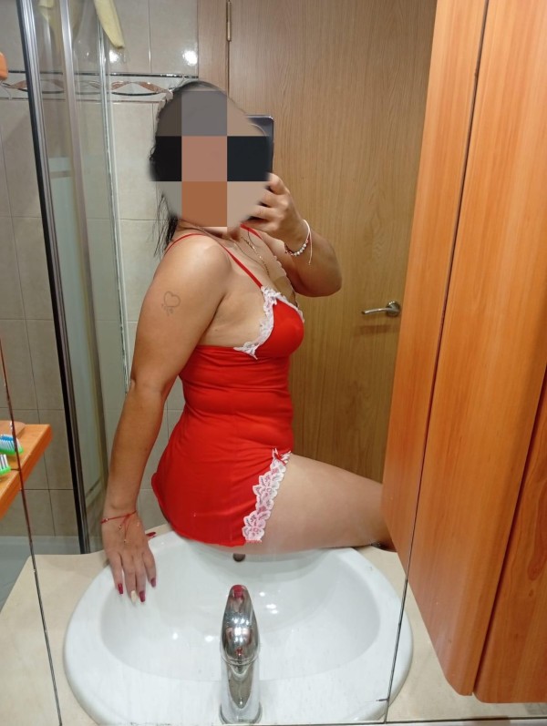 Despampanante sexy latina nueva en la ciudad, ven