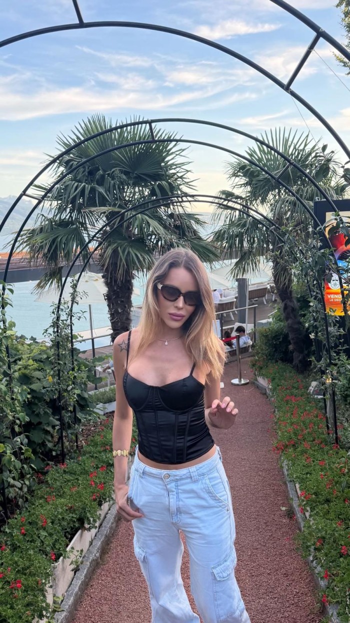 Noelia trans super femenina atractiva y sensual