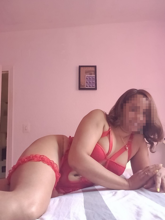Tu fiesta a top latina cariñosa