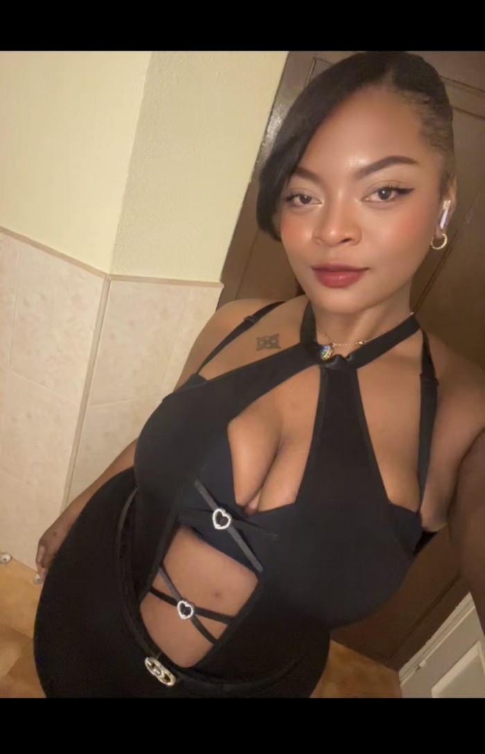 Morena colombiana sexy y agradable