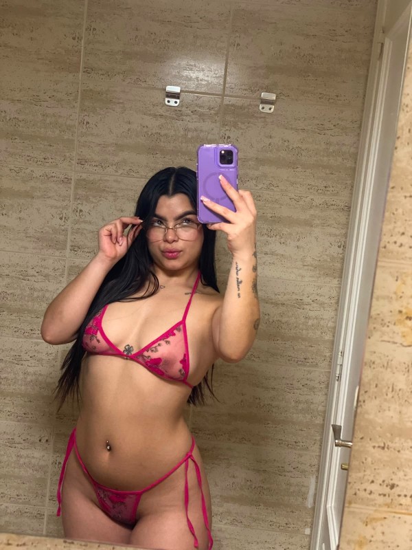 EN PLAYA GANDIA UNICA EN LA CAMA SEXO DURO
