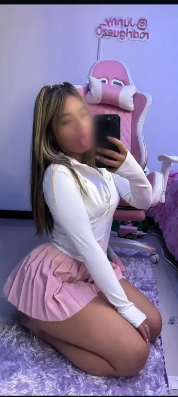 1RA VES JOVENCITA NINFOMANA ESTUDIANTE FIESTERA FRANCÉS NATURAL FOTOS REALE