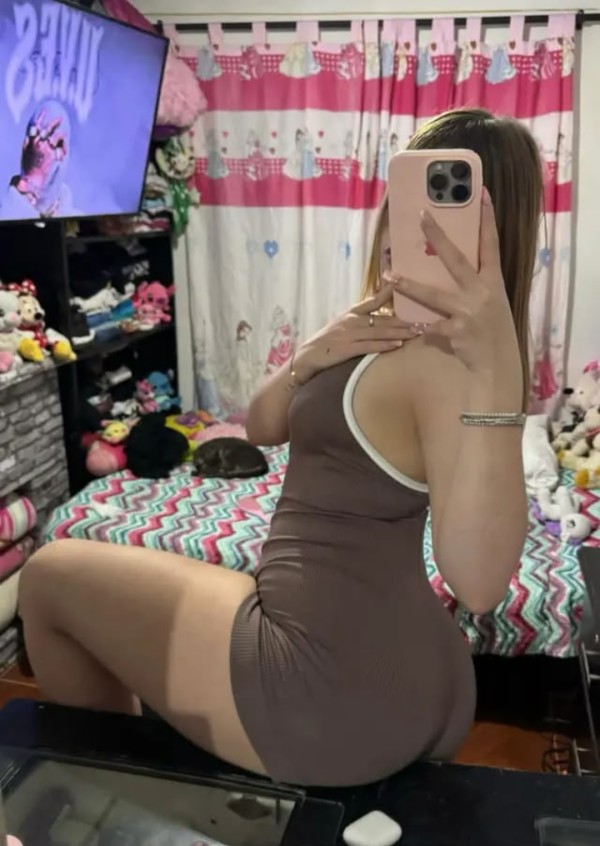 1RA VES JOVENCITA NINFOMANA ESTUDIANTE FIESTERA FRANCÉS NATURAL FOTOS REALE
