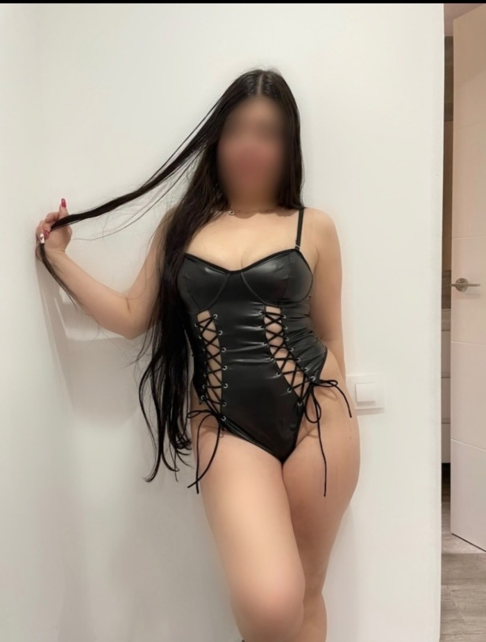 Angélica latina nueva por la ciudad