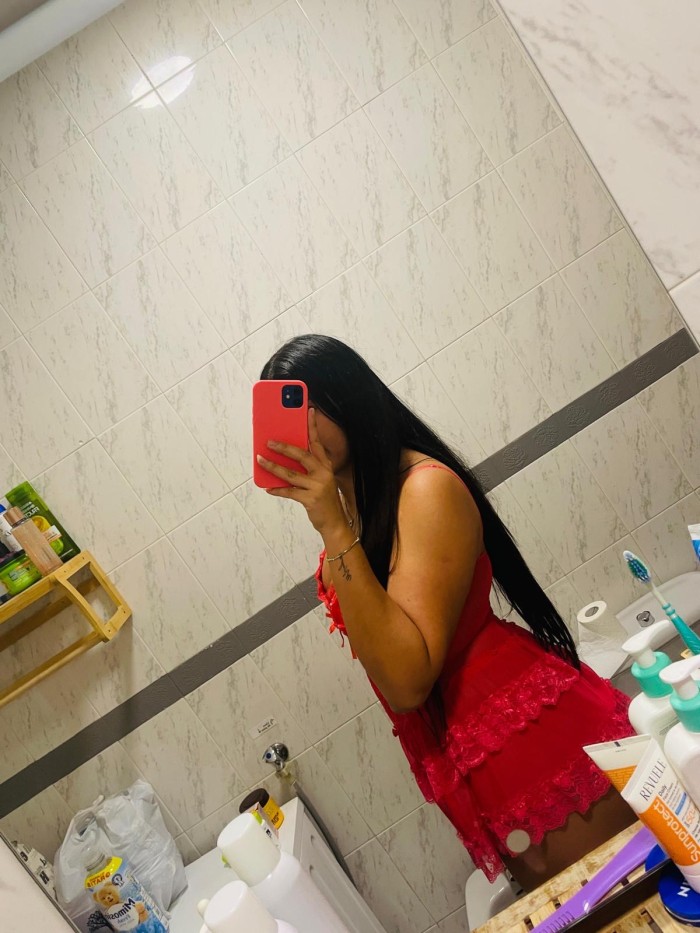 Novedad jovencita morbosa y sexy