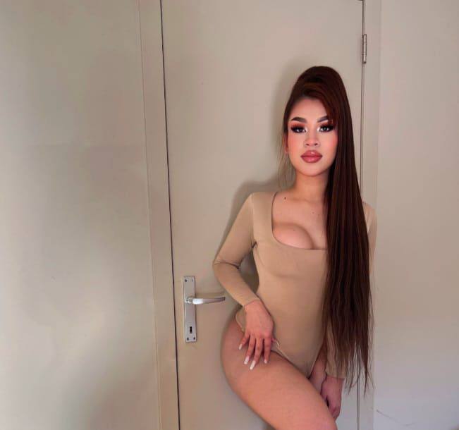 CUERPO DE DIOSA CON HERRAMIENTA DE DIABLA