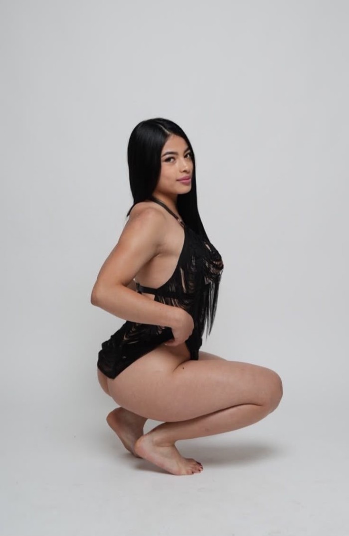 SOFI UNA LATINA IMPLICADA, SEXY Y NUEVA EN LA ZONA