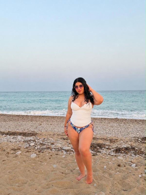 CUERPO NATURAL ,IMPLICADA Y SENSUAL