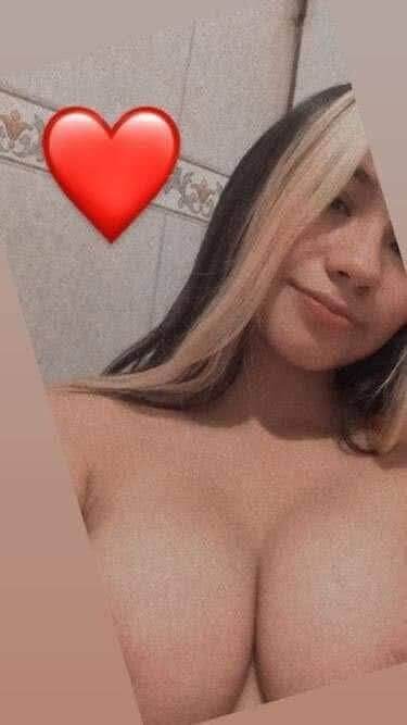 KATY JOVEN ELEGANCIA, SENSUALIDAD Y UNA COMPAÑÍA INOLVIDABLE EN ELCHE