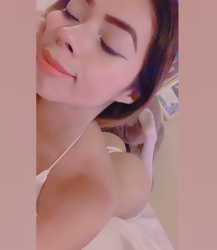 SAMIRA LLEGO PARA DARLA TODA FIESTERA ME ENCANTA EL GRIEGO EN TORREVIEJA