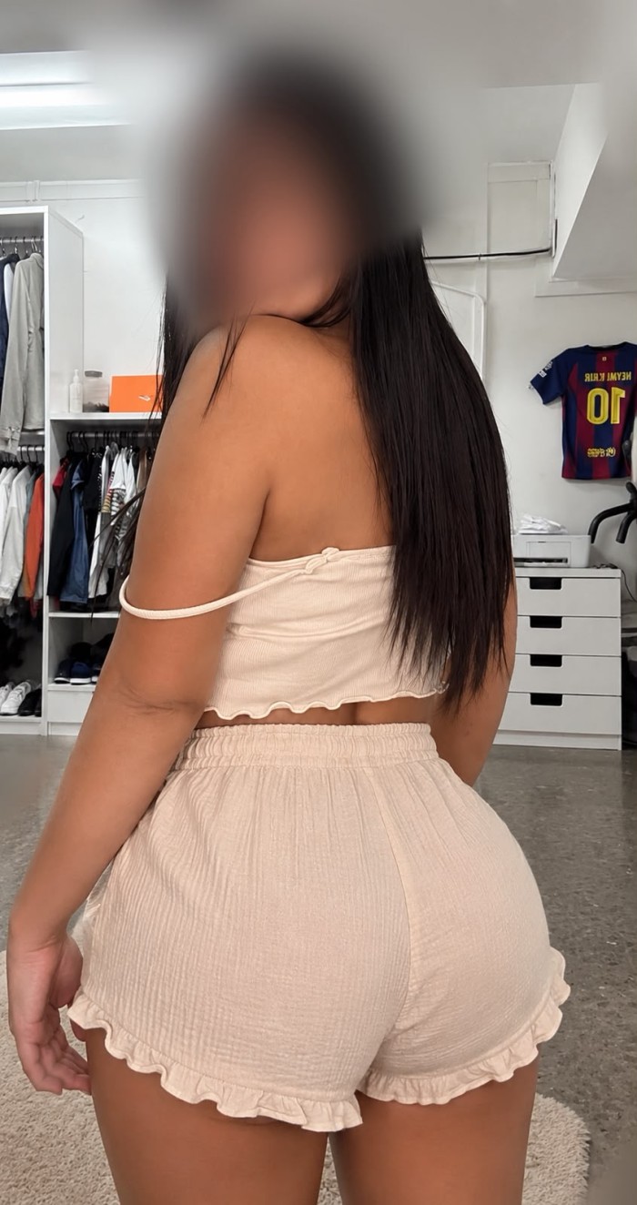 DIVERTIDA JUGUETONA CARIÑOSA COLOMBIANA