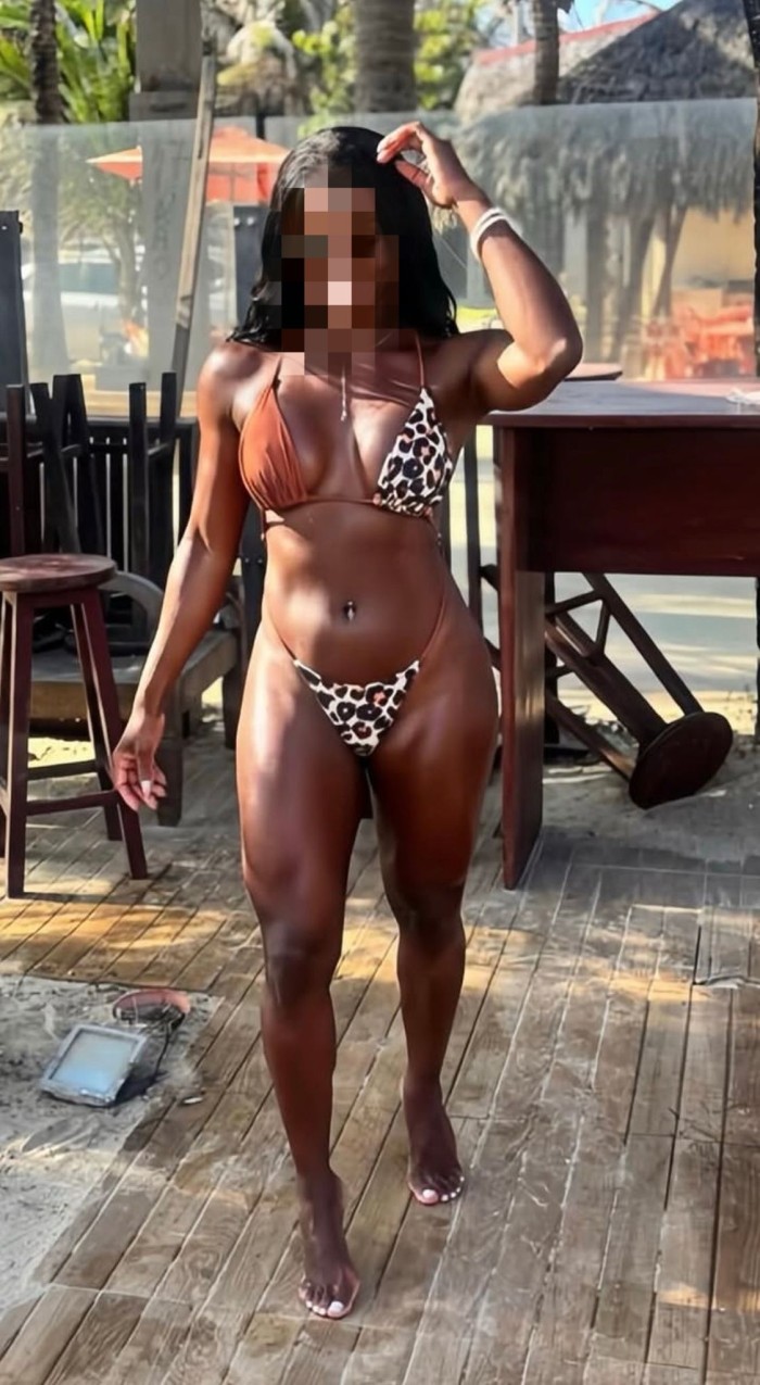 LATINA ATREVIDA ALEGRE CARIÑOSA DIVERTIDA