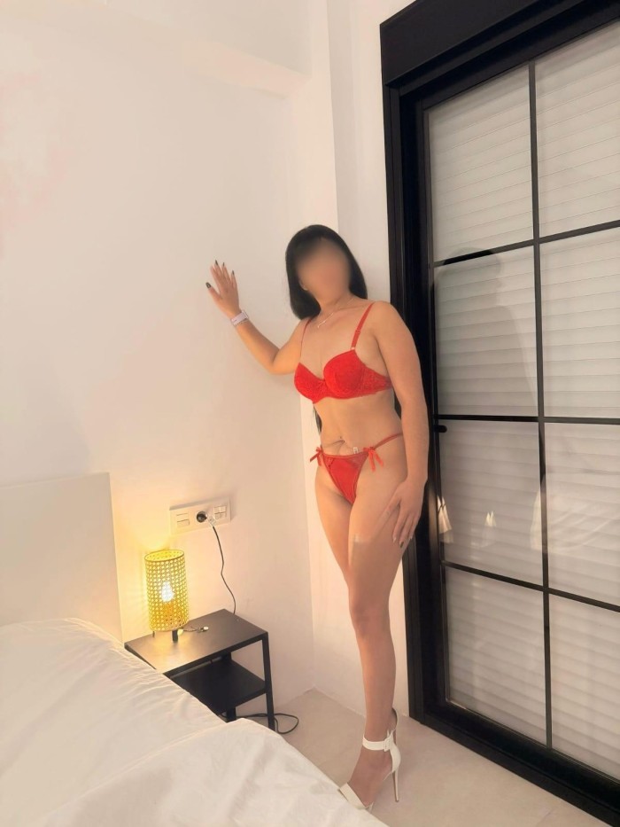 TANIA  JOVENCITA ESPECTACULAR EN ESTEPONA