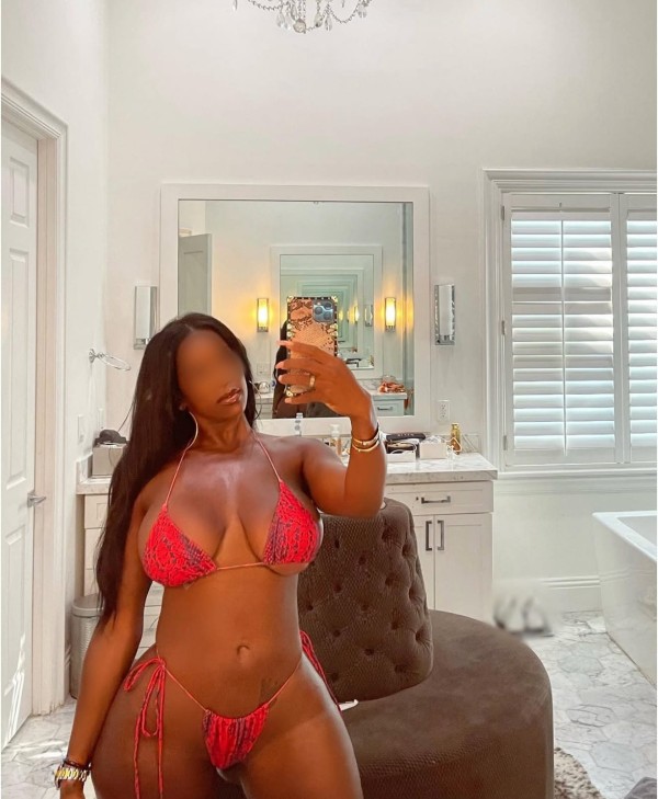 MORENAZA ARDIENTE REINA DE PLACER CON GANAS DE SEX