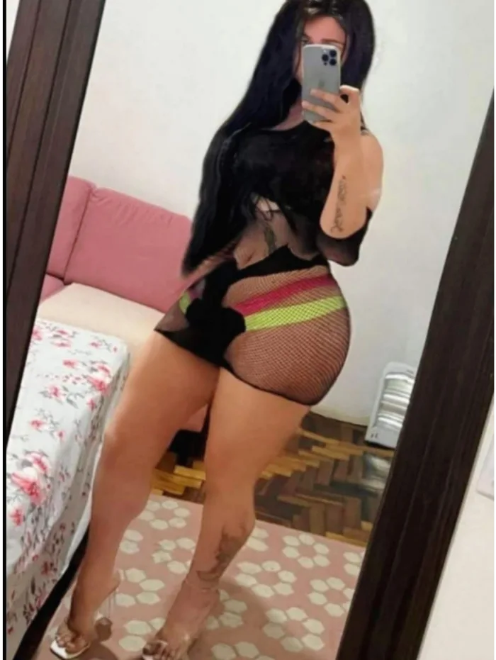 Tranny Claudia morenaza espectacular Alta TATUADA